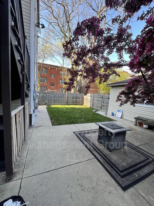 Building Photo - 5669 N Magnolia Ave