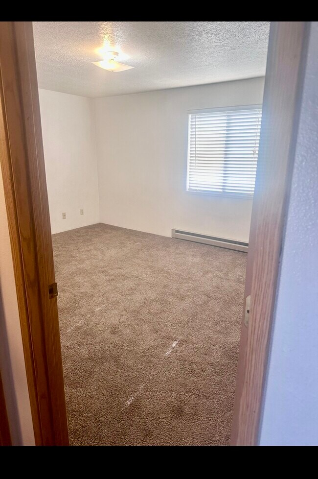 Building Photo - 629 Quincy St