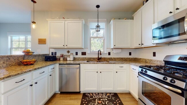 Building Photo - 5 Bedroom Home in Carolina Forest