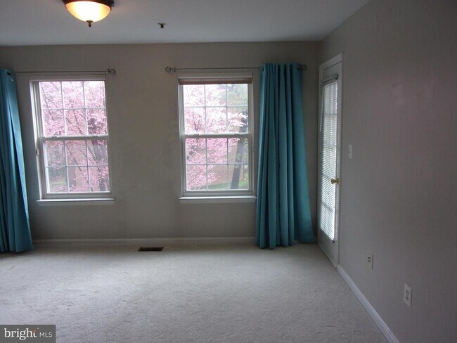 Building Photo - 11844 Breton Ct