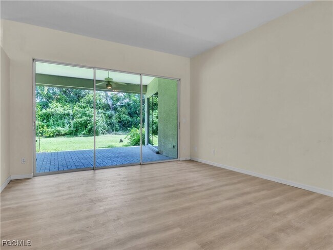 Building Photo - 1580 Argyle Dr