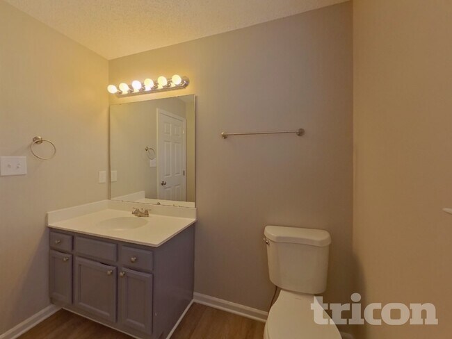 Building Photo - 9629 Green Apple Dr