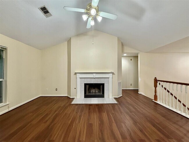 Building Photo - 105 S Spiral Vine Cir