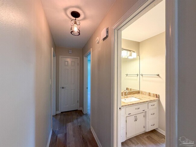 Building Photo - 7707 Beechwood Dr