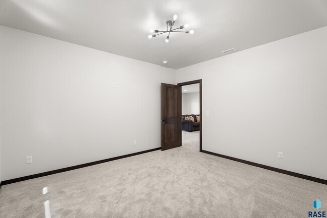 Building Photo - 1113 S Foss Ave