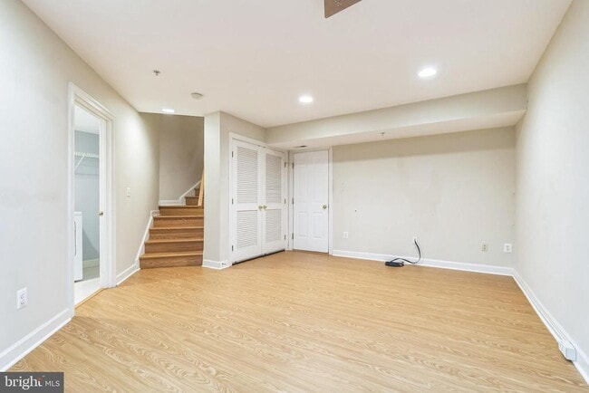 Building Photo - 8159 Skelton Cir