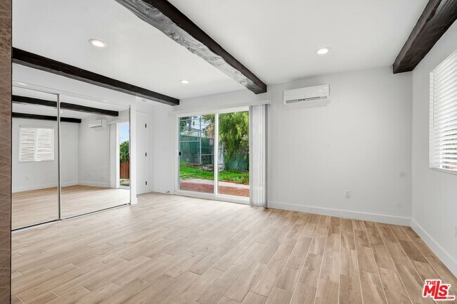 Building Photo - 5452 Harcross Dr