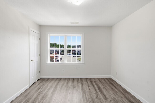 Building Photo - 3 Bedroom, 3 Bathroom Townhome in Carolina Forest!