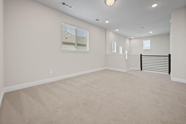 Building Photo - 10838 Downy Cup Dr
