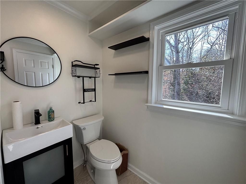 Building Photo - 3854 Davis St