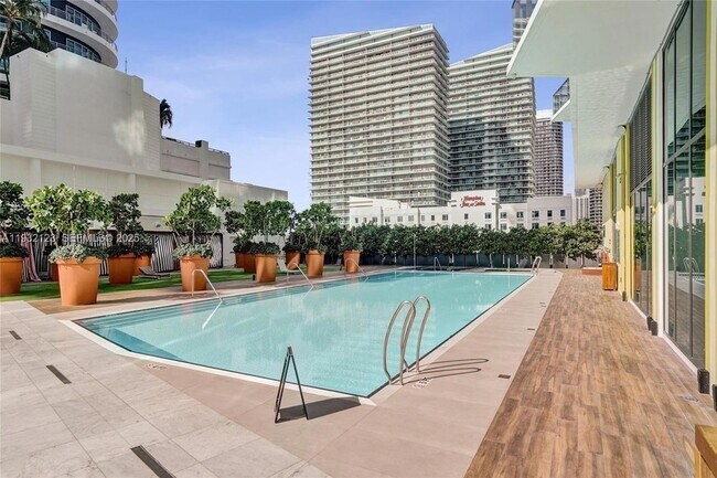 Building Photo - 1300 S Miami Ave