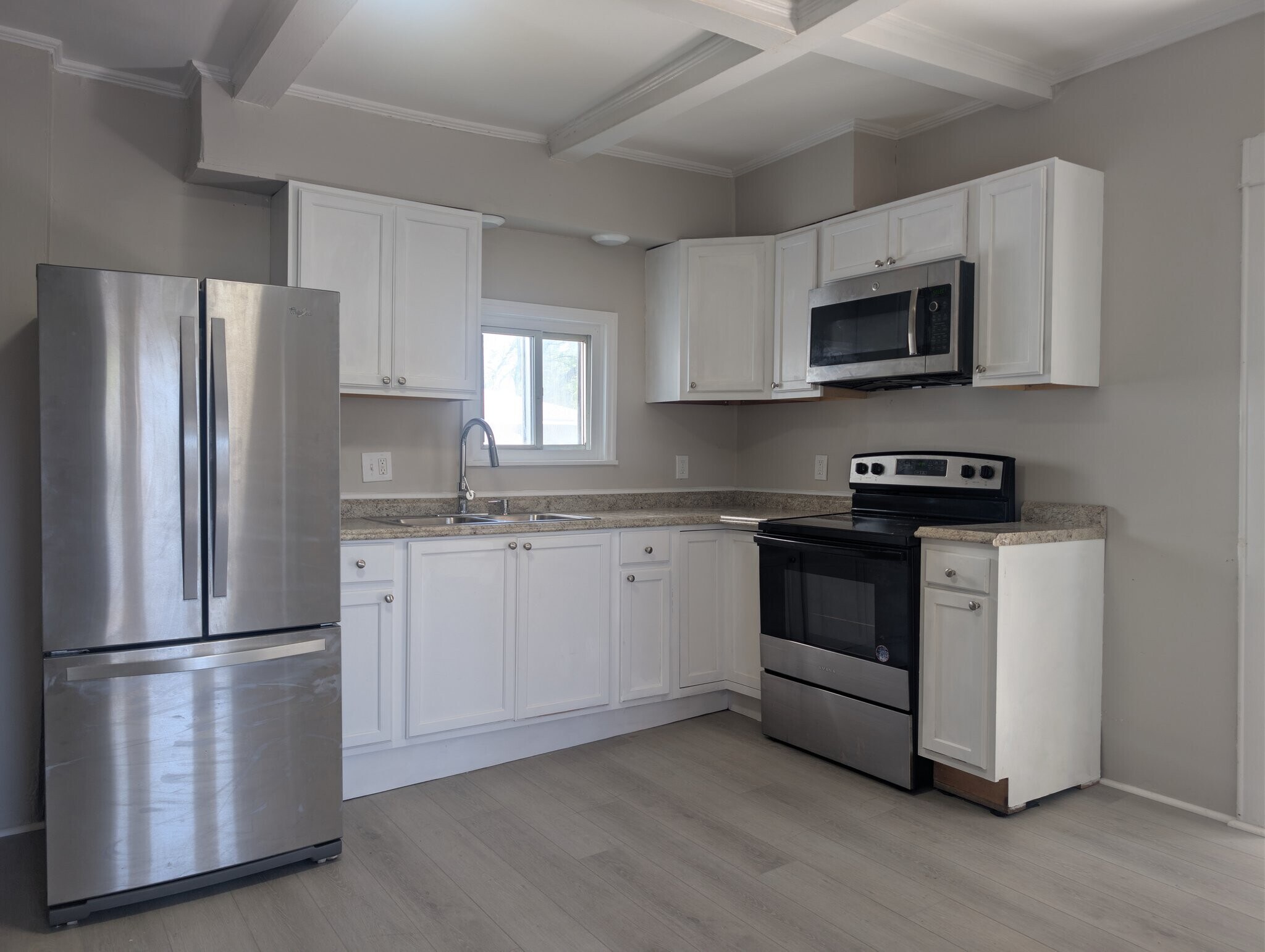 Building Photo - 500 Marion St