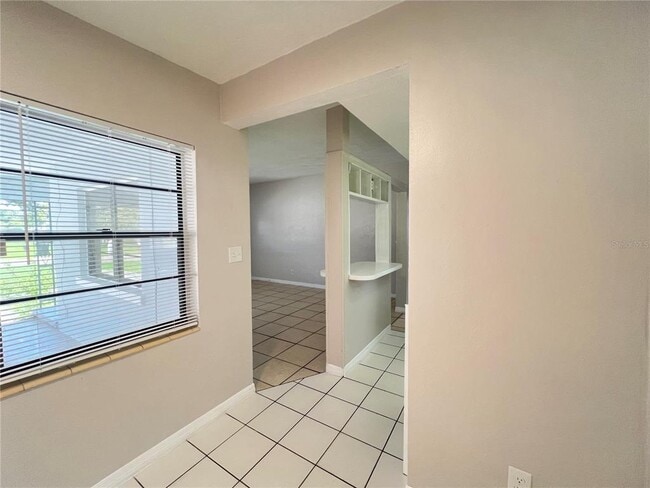 Building Photo - 4415 13th Ave N