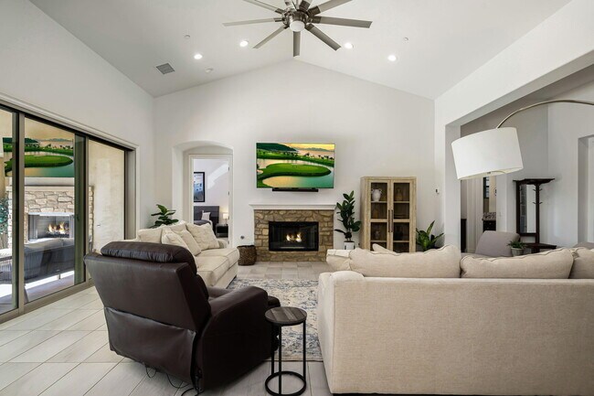 Building Photo - 81805 Four Seasons Pl