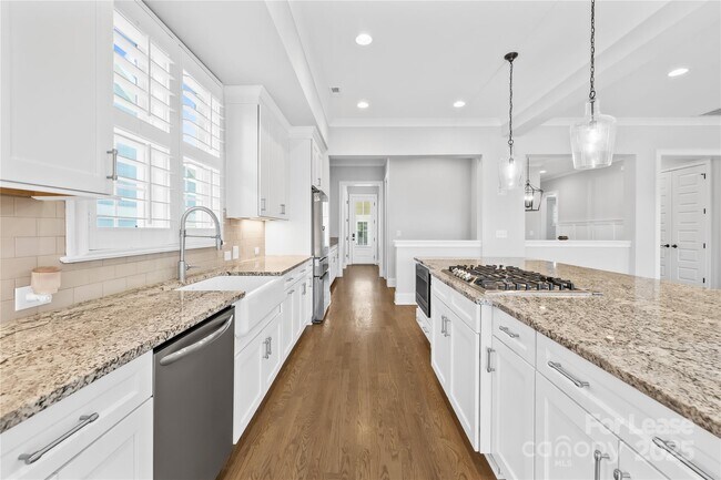 Building Photo - 124 Sisters Cove Ct