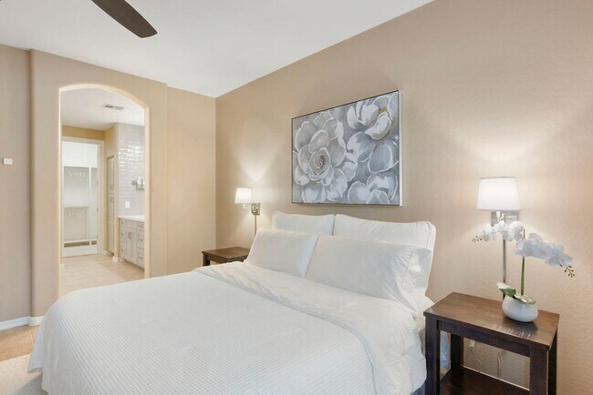 Building Photo - 11489 E Raintree Dr