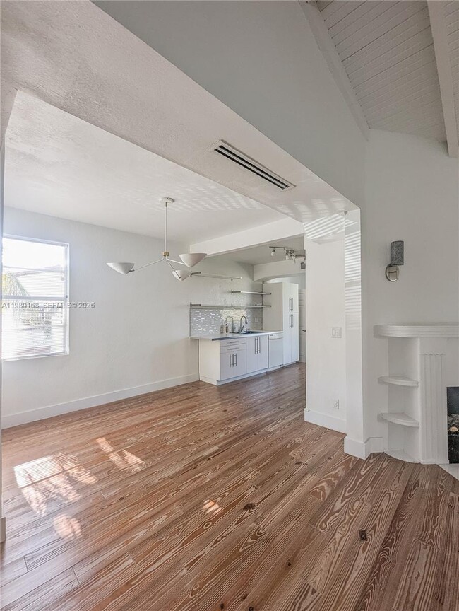 Building Photo - 1719 SW 15th St