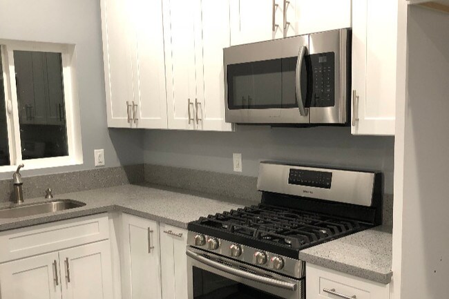 Building Photo - 12658 Welby Way