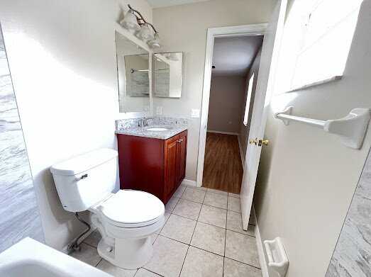 Building Photo - 1016 Arthur Ave