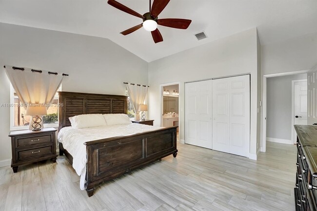 Building Photo - 3833 Cypress Lake Dr