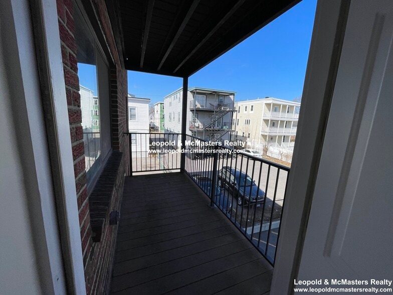 Building Photo - 81 Litchfield St