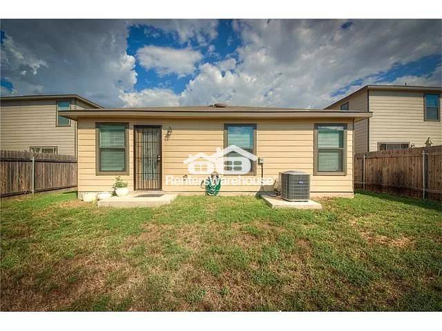 Building Photo - 9000 Stambourne St