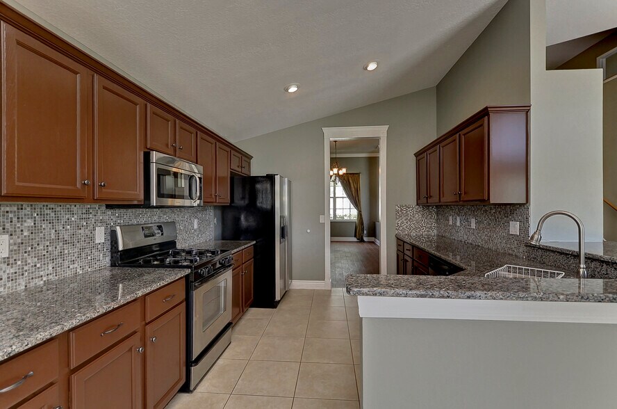 Building Photo - 11816 Easthampton Dr