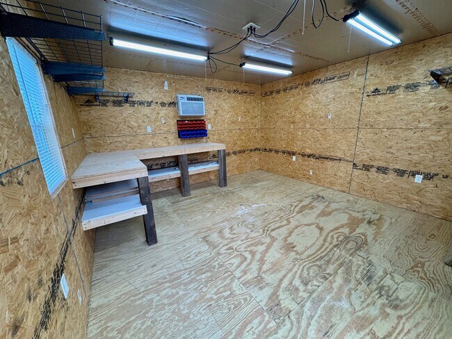 Building Photo - Spacious McAlester Home with Workshop Acce...