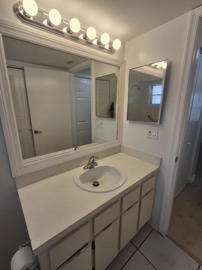 Building Photo - 8770 Royal Palm Blvd