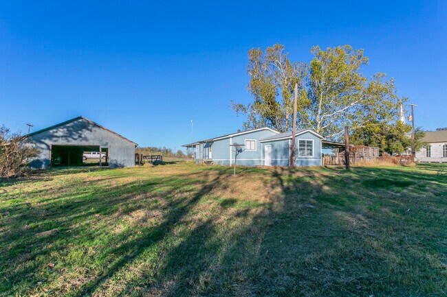 Building Photo - 6384 FM 485