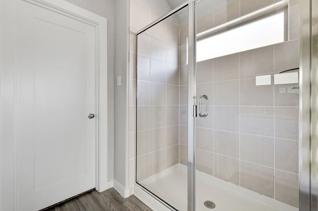 Building Photo - 364 Braves Wy