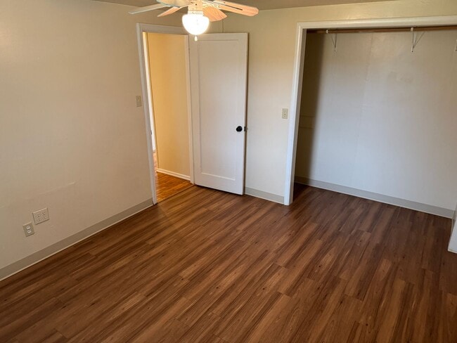 Building Photo - Updated 3 bedroom 1 bathroom house on a huge lot!