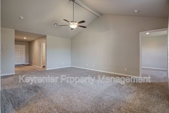 Building Photo - 1612 Maroon Dr