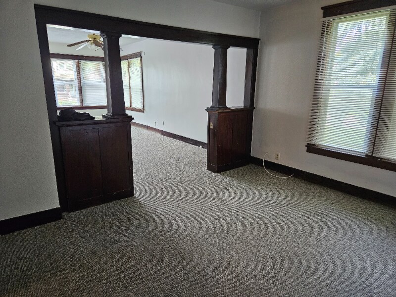 Building Photo - 1203 Emerald Ave