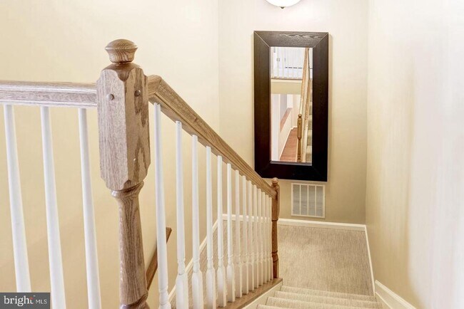 Building Photo - 4 Austringer Ct