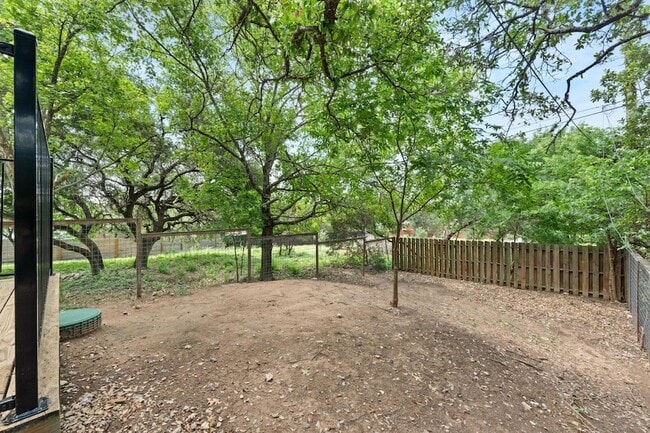 Building Photo - 15205 Cavalier Canyon Dr