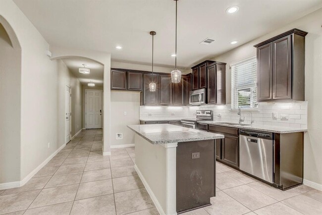 Building Photo - 356 Quarry Ln