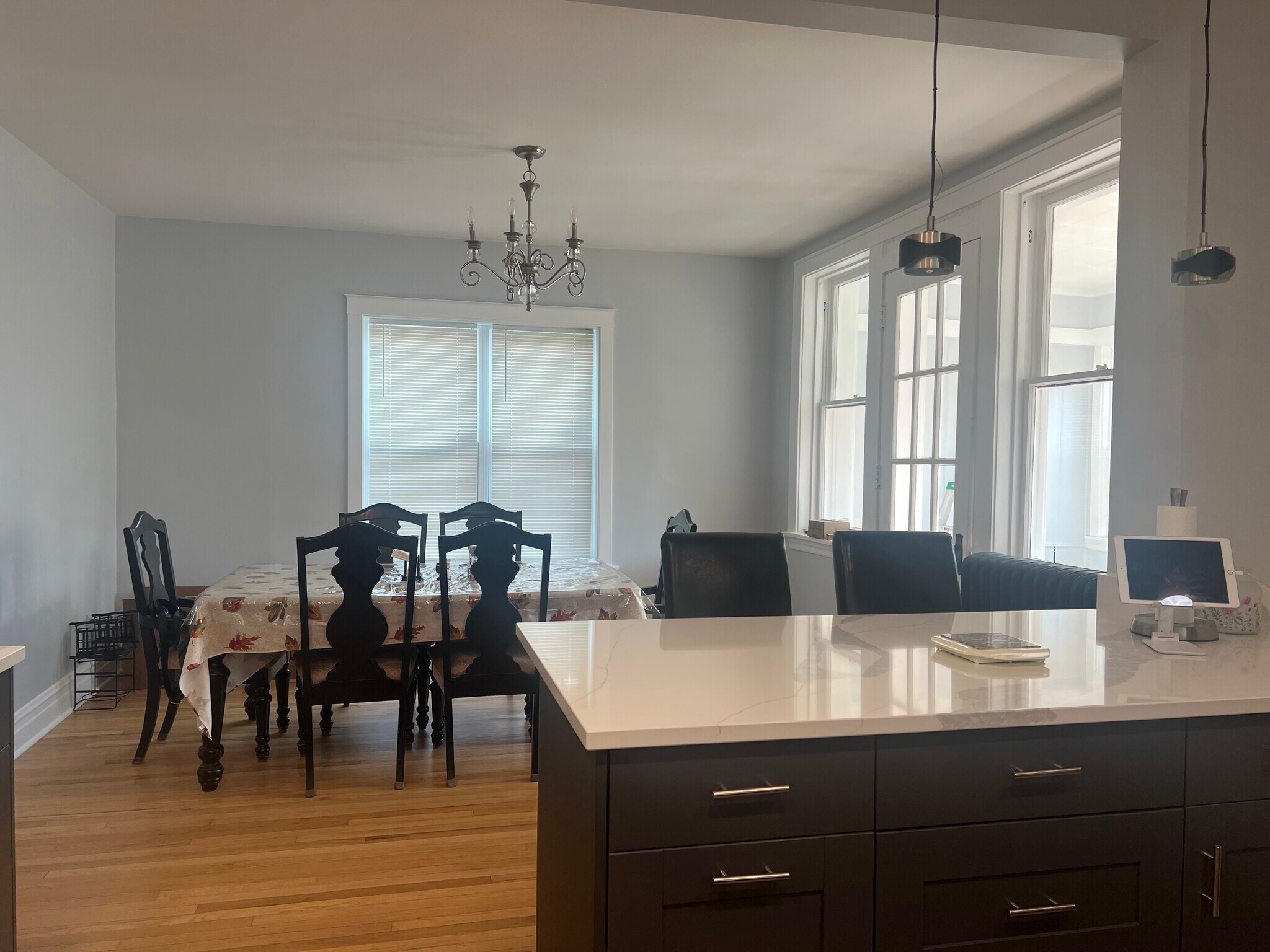 Building Photo - 4814 N Ridgeway Ave