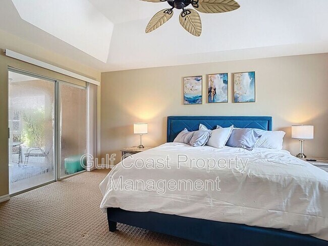 Building Photo - 227 Rotonda Blvd W