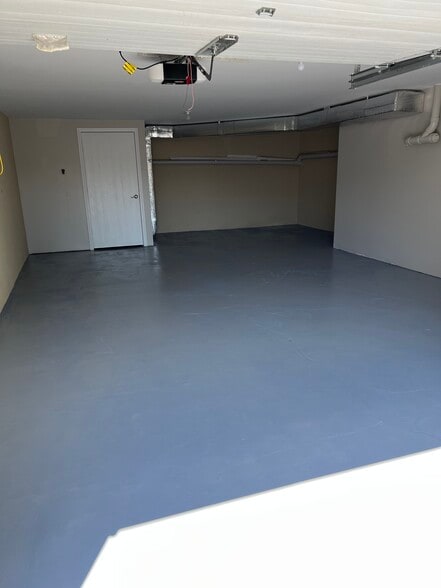 Building Photo - 45 Woodbridge Ln