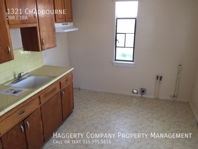 Building Photo - 2 Bed 1 Bath Duplex close to Ft. Bliss