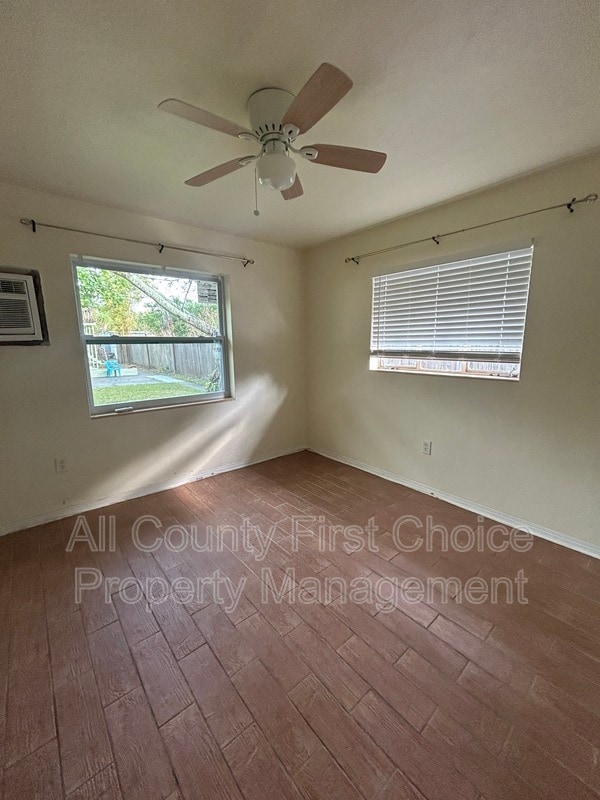 Building Photo - 5115 28th Ave S