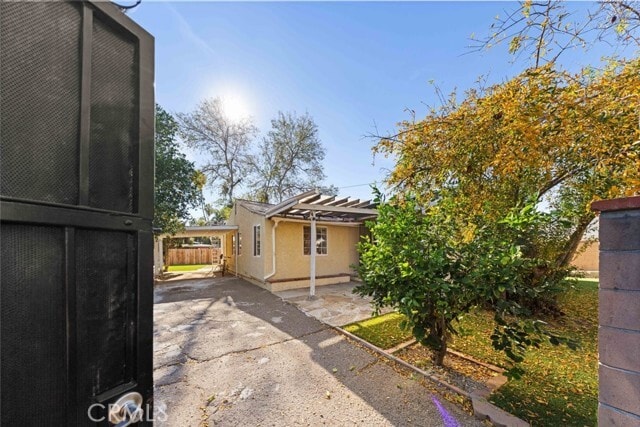 Building Photo - 19148 Saticoy St