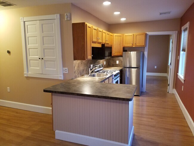 Building Photo - 208-210 Wyoming Ave