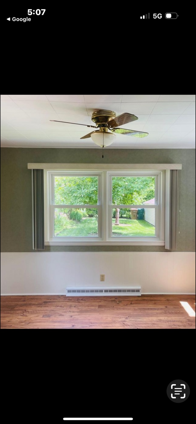 Building Photo - 5550 N Navajo Ave