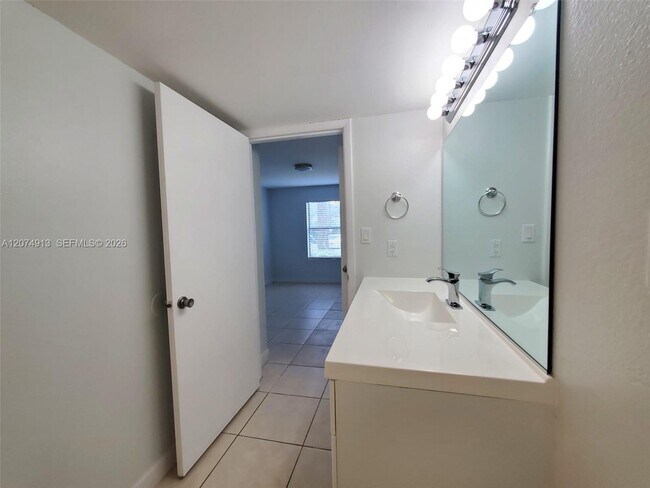 Building Photo - 15591 SW 105th Terrace