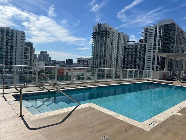 Building Photo - 321 NE 26th St