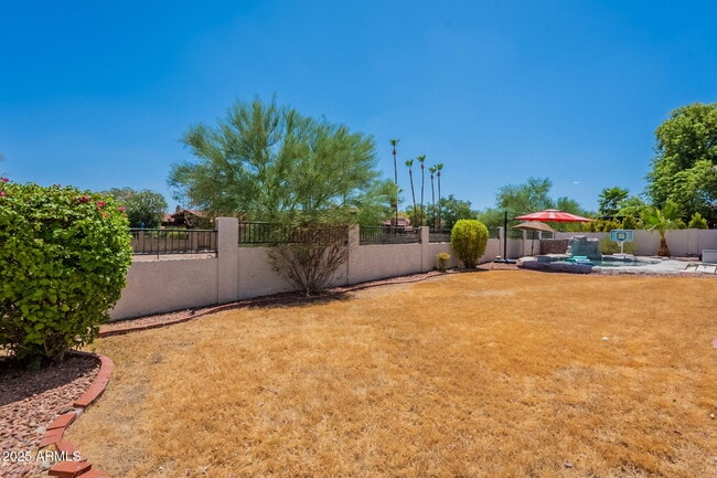 Building Photo - 3829 E Ahwatukee Dr