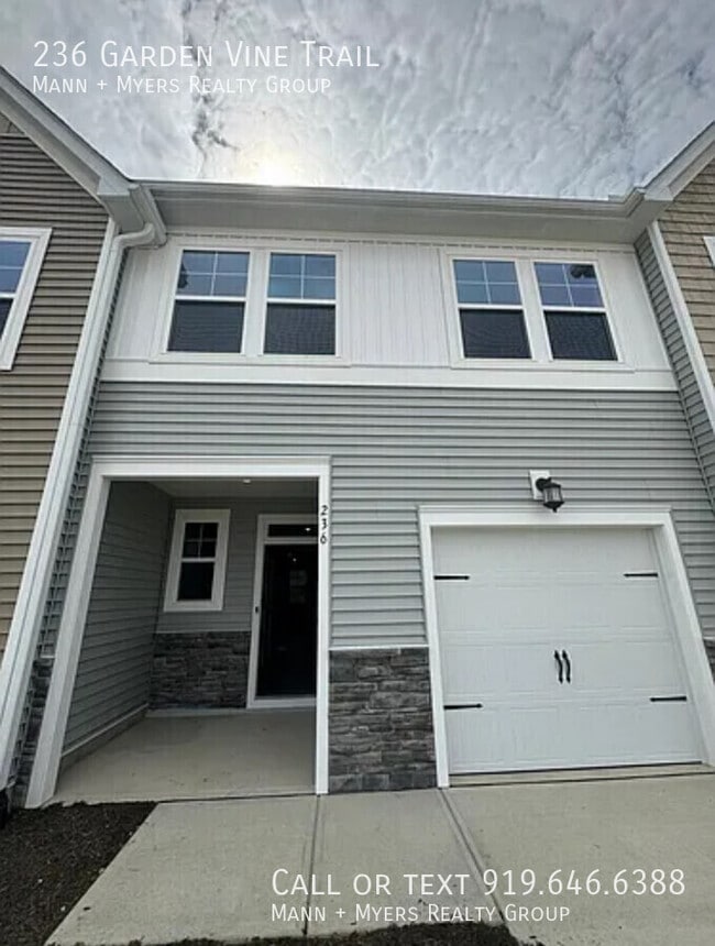 Building Photo - 236 Garden Vine Trl