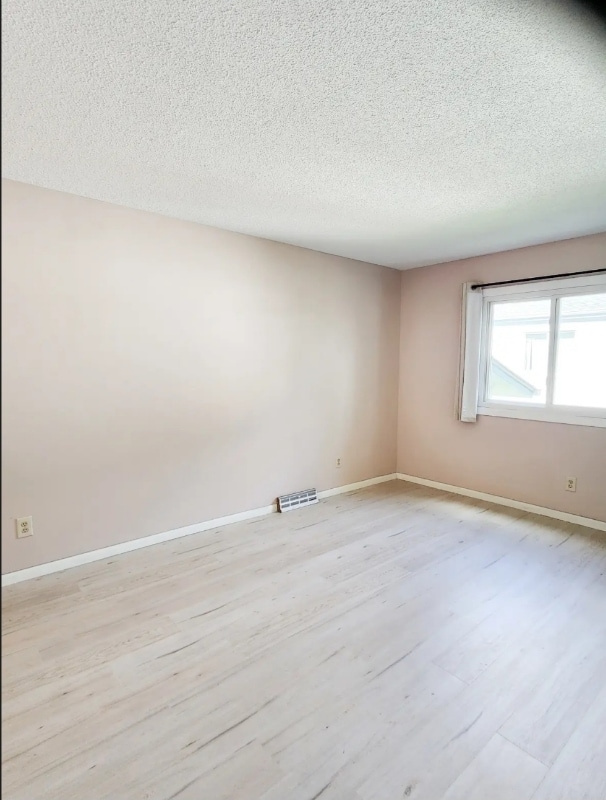 Building Photo - 7201 79th Ave N